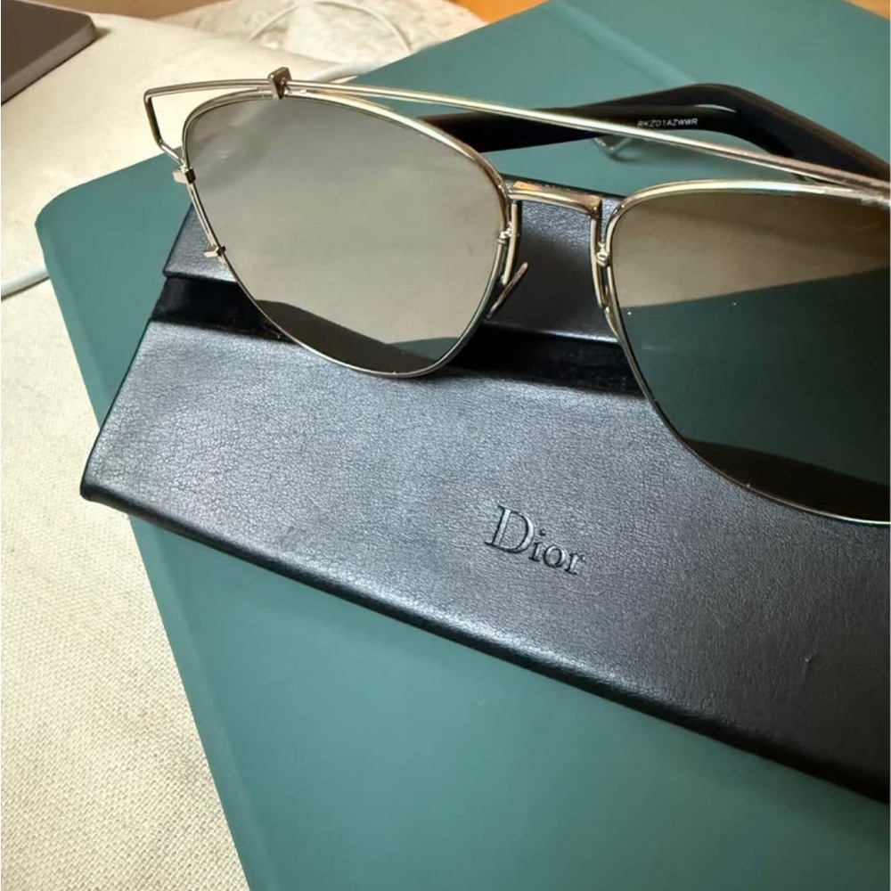 DIOR Technologie Mirrored Sunglasses - Picture 9 of 11